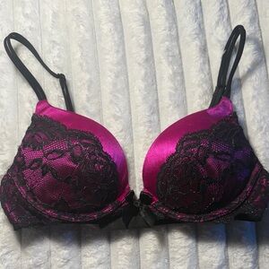 Victoria’s Secret Very Sexy Plunge Lace Trimmed Bra in Fuchsia and Black